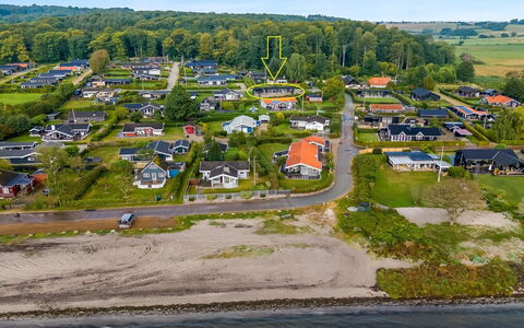 Fin - 150M from the Sea: Dach, Haus, Zuhause, Hütte, Abstellgleis, Estate, Auffahrt, Gartenbauten, Garten, Schuppen