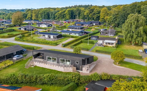 Fin - 150M from the Sea: Dach, Haus, Zuhause, Hütte, Abstellgleis, Estate, Auffahrt, Gartenbauten, Garten, Schuppen