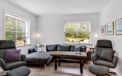 Wolter - 1.7Km from the Sea: Möbel, Interior Design, Flooring, Fussboden, Couch, Wand, Holzboden, Wohnzimmer, Holz, Zuhause