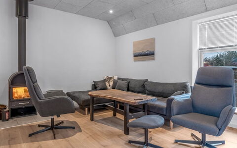 Wolter - 1.7Km from the Sea: Möbel, Flooring, Interior Design, Holz, Fussboden, Wohnzimmer, Couch, Decke, Beleuchtung, Wohnung