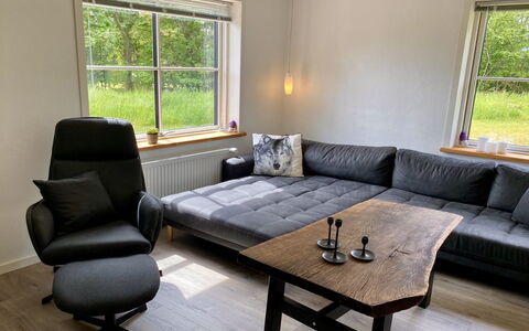 Wolter - 1.7Km from the Sea: Möbel, Flooring, Fussboden, Holz, Holzboden, Interior Design, Zuhause, Couch, Wohnzimmer, Zimmer