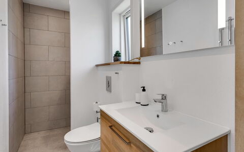 Wolter - 1.7Km from the Sea: Badezimmer, Bad Sink, Armatur, Flooring, Interior Design, Wand, Sinken, Fussboden, Badezimmerschrank, Cabinetry