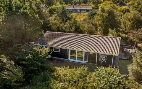Marisol - 250M to the Fjord: Dach, Haus, Zuhause, Hütte, Tür, Abstellgleis, Deck, Veranda, Planke, Hartholz