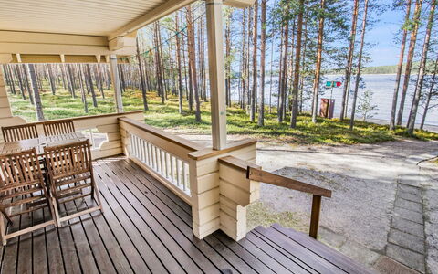 Kummeli: Gartenmöbel, Strauch, Haus, Tisch Im Freien, Möbel, Zuhause, Garten, Rasen, Hinterhof, Estate
