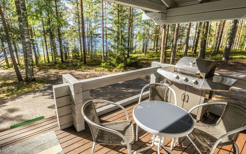 Riihiranta: Holz, Möbel, Flooring, Fussboden, Stuhl, Holzbeize, Hartholz, Decke, Deck, Schatten