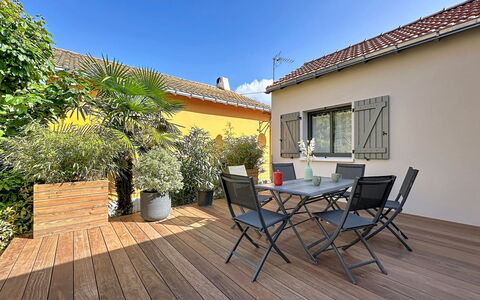 Les Musardises: Wohngebiet, Blumentopf, Möbel, Gartenmöbel, Zuhause, Garten, Deck, Eco Hotel, Zimmerpflanze