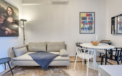 Design Jamar: Möbel, Interior Design, Flooring, Fussboden, Couch, Wand, Zimmer, Wohnzimmer, Holz, Tabelle