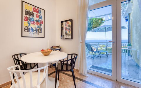 Design Jamar: Möbel, Flooring, Fussboden, Interior Design, Stuhl, Tabelle, Küche & Esszimmer Tisch, Meer, Wohnung, Esszimmer