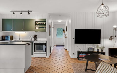 Ilsebet - 30Km from the Sea: Interior Design, Flooring, Möbel, Decke, Holz, Küche, Fussboden, Light Fixture, Major Appliance, Küchengerät