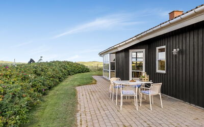 Aiana - 300M from the Sea