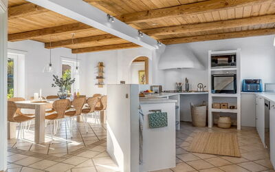 Elida - 400M from the Sea