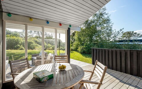 Eggertsine - 1.2Km from the Sea: Holz, Zuhause, Veranda, Deck, Hartholz, Dach, Holzbeize, Holzboden, Eco Hotel