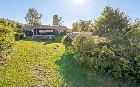 Eggertsine - 1.2Km from the Sea: Holz, Zuhause, Veranda, Deck, Hartholz, Dach, Holzbeize, Holzboden, Eco Hotel