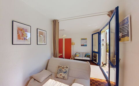 Le Barcarès 255: Möbel, Interior Design, Flooring, Fussboden, Holz, Zimmer, Couch, Decke, Wohnzimmer, Wohnung