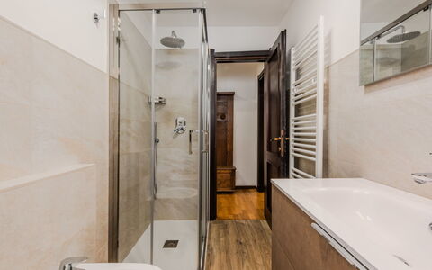 Al Parco: Flooring, Fussboden, Interior Design, Holz, Armatur, Badezimmer, Zimmer, Decke, Installation, Zuhause