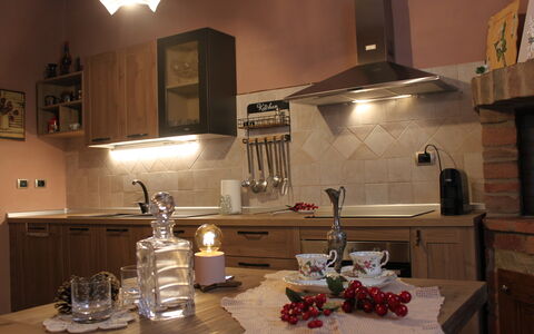 Holiday Home Croce With Spa: Küche, Interior Design, Küchengerät, Möbel, Countertop, Light Fixture, Cabinetry, Flooring, Decke, Beleuchtung
