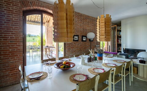 Villa Poggio Zucchino, Pool, Wellness, Piacenza: Möbel, Holz, Stuhl, Tabelle, Interior Design, Esszimmer, Küche & Esszimmer Tisch, Flooring, Backstein, Restaurant