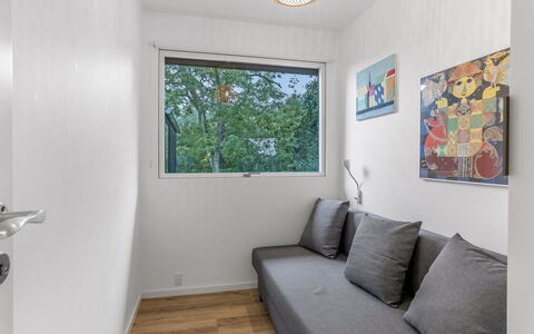 Litle - 30M from the Sea: Wand, Interior Design, Flooring, Fussboden, Decke, Zimmer, Möbel, Couch, Wohnung, Wohnzimmer