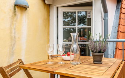 Edel - 250M from the Sea