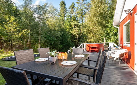 Winder - 925M from the Sea: Holz, Zuhause, Veranda, Deck, Hartholz, Dach, Holzbeize, Holzboden, Eco Hotel