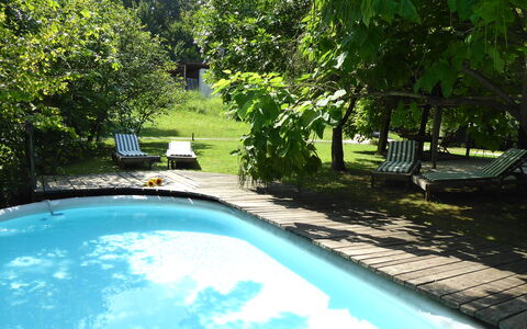 Chalet Fagarè, Pool, Sauna, Prosecco Hills: Schwimmbad, Gartenmöbel, Möbel, Schatten, Hinterhof, Resort, Garten, Stuhl, Regenschirm, Freizeit