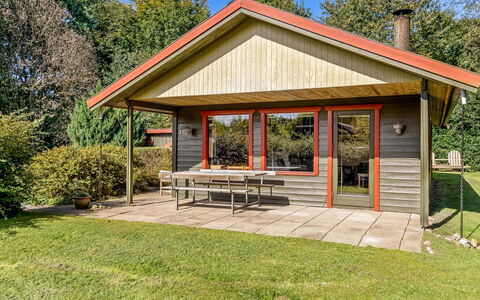 Aron - 30Km from the Sea: Hütte, Gartenbauten, Abstellgleis, Tür, Veranda, Schuppen, Garten, Garten, Blockhaus, Hinterhof