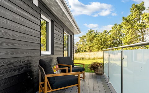 Sarika - 500M from the Sea: Blau, Strauch, Hütte, Ground, Garten, Estate, Schatten, Landscaping, Bauernhaus, Eco Hotel