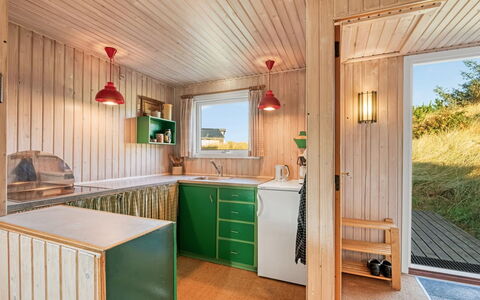 Acucena - 500M from the Sea: Holz, Interior Design, Decke, Holzbeize, Light Fixture, Hartholz, Planke, Küche, Design, Countertop