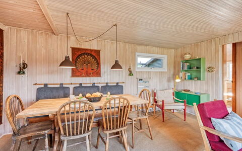 Acucena - 500M from the Sea: Interior Design, Möbel, Holz, Decke, Flooring, Light Fixture, Fussboden, Beleuchtung, Stuhl, Esszimmer