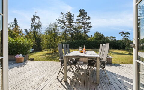 Alvia - 1.6Km from the Sea: Vegetation, Strauch, Frühling, Hütte, Garten, Schatten, Hinterhof, Garten, Stuhl