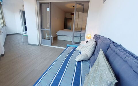 Le Victor Hugo: Interior Design, Möbel, Flooring, Fussboden, Holz, Zimmer, Wohnung, Decke, Bett, Schlafzimmer