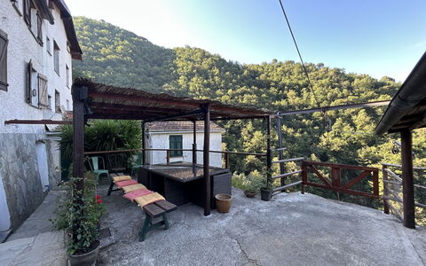 Manuela: Balkon, Bergdorf, Veranda