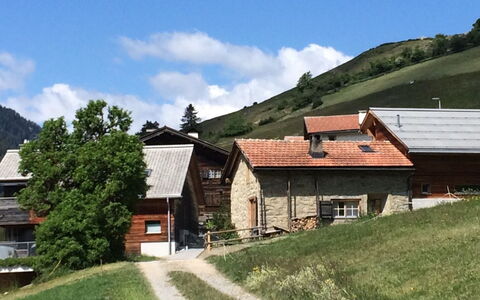 Pas-Cheus: Flooring, Fussboden, Interior Design, Decke, Tür, Treppe, Formen, Holzbeize, Geländer, Hartholz