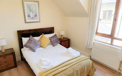 Heyward Mews(Tr4) Hh No 5 (Sleeps 5)