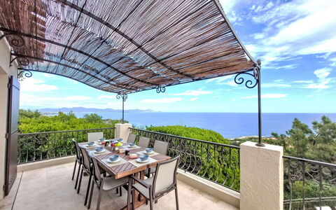 Odyssee: Möbel, Gartenmöbel, Stuhl, Tabelle, Tisch Im Freien, Balkon, Küche & Esszimmer Tisch, Meer, Schatten, Eco Hotel