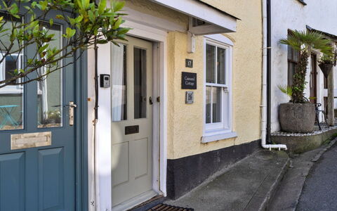 Cawsand Cottage: Wasser, Gewässer, Küste, Küsten Und Ozeanische Forms, Meer, Sommer, Strand, Ozean, Touristenattraktion, Ufer