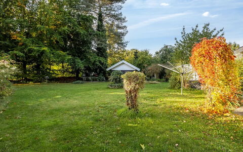 Ranka - 300M from the Sea: Hütte, Hinterhof, Garten, Gartenbauten, Schuppen, Abstellgleis, Gartenmöbel, Blockhaus, Outdoor Struktur, Hütte
