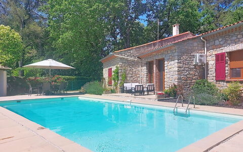 Les Pierres Fleuries: Schwimmbad, Resort, Estate, Eco Hotel, Gartenmöbel, Hazienda, Landscaping, Hinterhof, Villa, Bauernhaus
