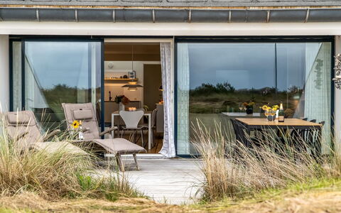 Adelbrand - 1Km from the Sea: Holz, Möbel, Wohnung, Zimmer, Decke, Holzbeize, Stuhl, Hartholz, Lack, Holz