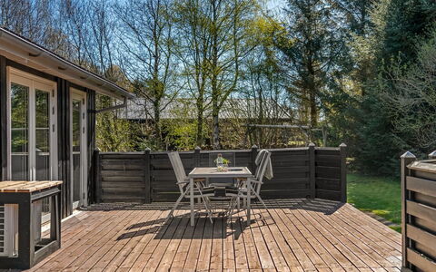 Hughlek - from the Sea: Möbel, Holz, Interior Design, Flooring, Fussboden, Stuhl, Zimmer, Decke, Wohnzimmer, Wohnung