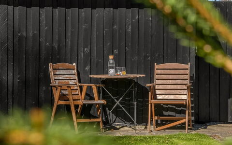 Hughlek - from the Sea: Möbel, Holz, Interior Design, Flooring, Fussboden, Stuhl, Zimmer, Decke, Wohnzimmer, Wohnung