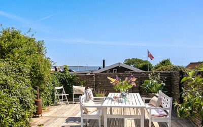 Lilie - 150M from the Sea