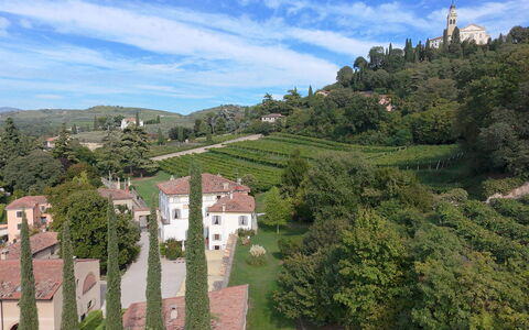 Calicantus, Verona, Pool, Wifi: Hochland, Hügel, Landschaft, Bergstation, Ländliches Gebiet, Plantage, Dorf, Estate, Vogelperspektive, Senke
