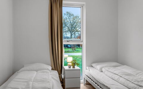 Barnet - 180M to the Fjord: Fussboden, Interior Design, Flooring, Möbel, Holz, Schlafzimmer, Bett, Zimmer, Beleuchtung, Zuhause
