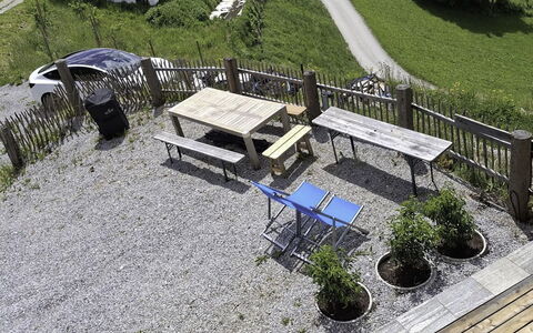 Aschau im Zillertal 675: Möbel, Gartenmöbel, Tabelle, Tisch Im Freien, Stuhl, Picknicktisch, Garten, Schatten, Hinterhof, Bank