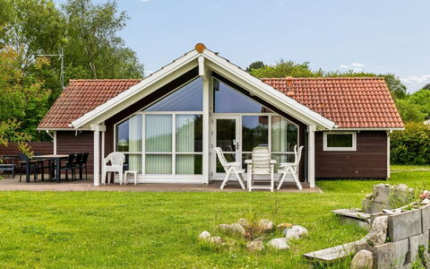 Terne - 90M from the Sea: Hütte, Hinterhof, Garten, Gartenbauten, Schuppen, Abstellgleis, Gartenmöbel, Blockhaus, Outdoor Struktur, Hütte