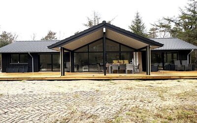 Antonina - 775M from the Sea