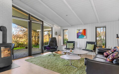 Sigbrit - 100M from the Sea: Interior Design, Flooring, Fussboden, Holz, Decke, Möbel, Holzboden, Wohnzimmer, Couch, Zuhause