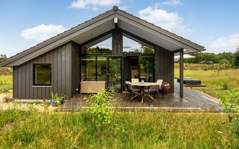 Jelisaveta - 45Km from the Sea: Hütte, Hinterhof, Garten, Gartenbauten, Schuppen, Abstellgleis, Gartenmöbel, Blockhaus, Outdoor Struktur, Hütte