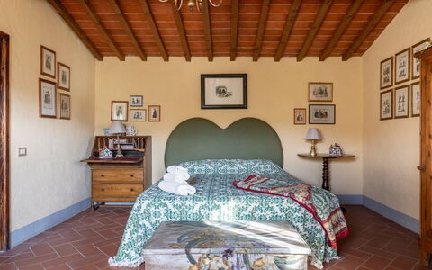 La Casina Honeymoon Cottage, Badia Agnano: Möbel, Interior Design, Zuhause, Schlafzimmer, Bett, Zimmer, Bilderrahmen, Bedding, Komfort, Linens